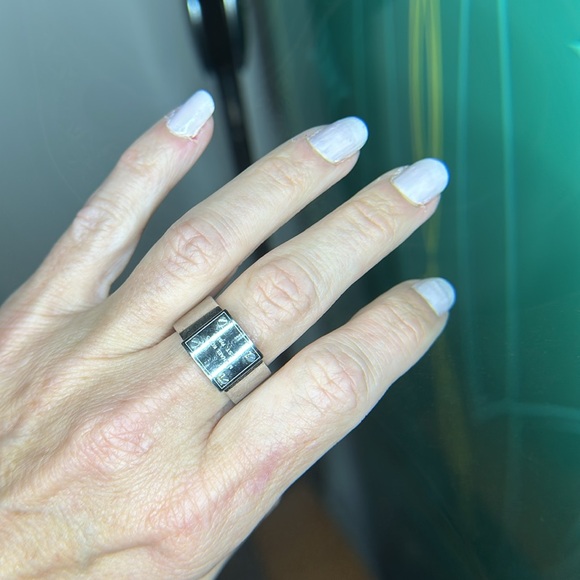 Michael Kors Silver Tech-Forward Ring stainless steel - Picture 8 of 10